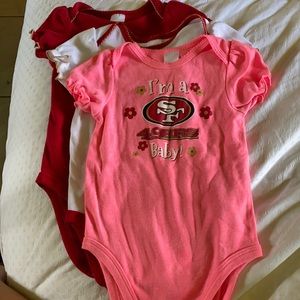 Set of onesies